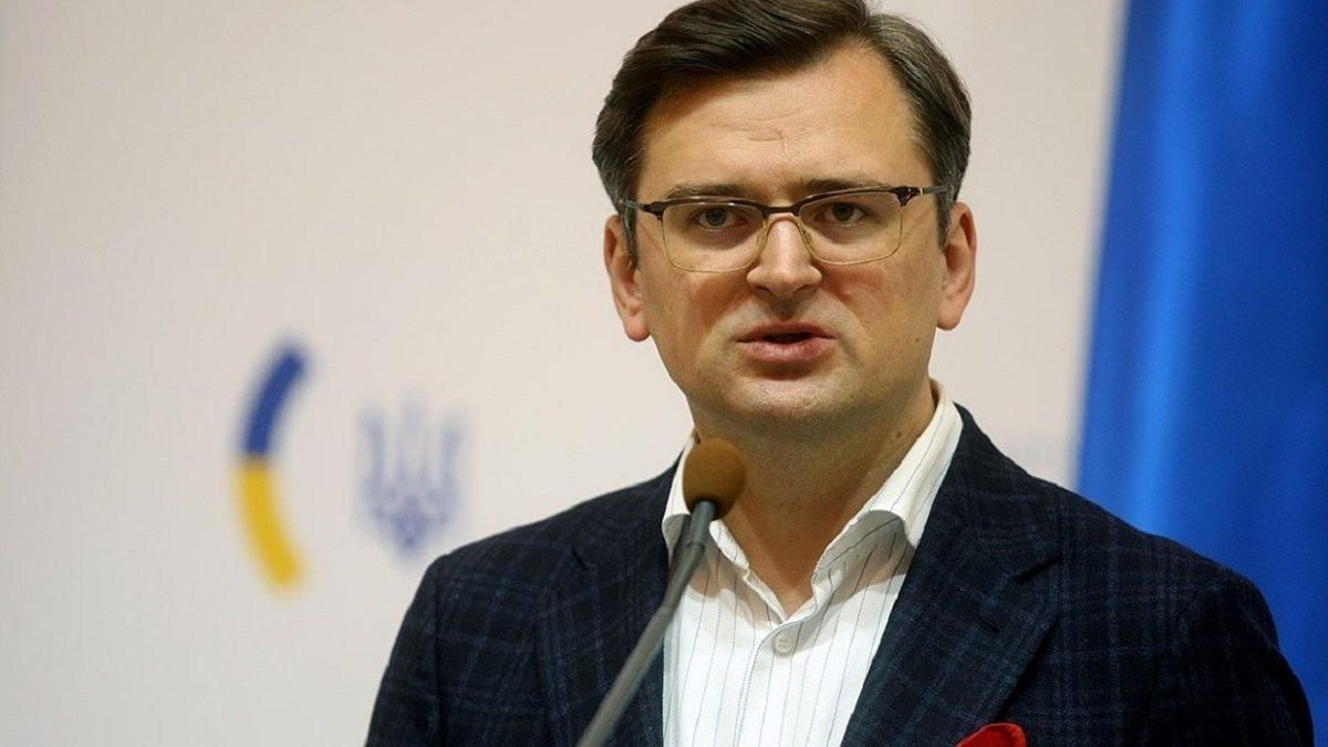 Кулеба обговорив ситуацію на Донбасі зі світовими дипломатами