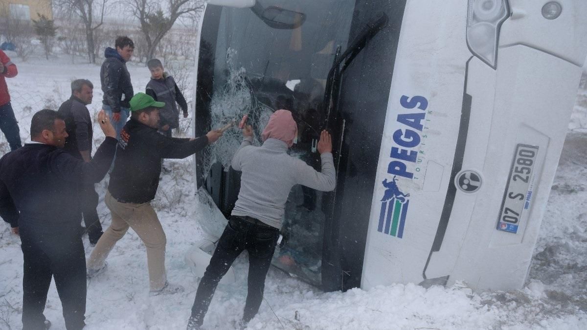 ДТП з російськими туристами у Туреччині 10.04.2021: є жертва ДТП з російськими туристами у Туреччині 10.04.2021: є жертва