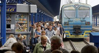 Укрзалізниця відновлює рух поїздів на Закарпатті: список рейсів