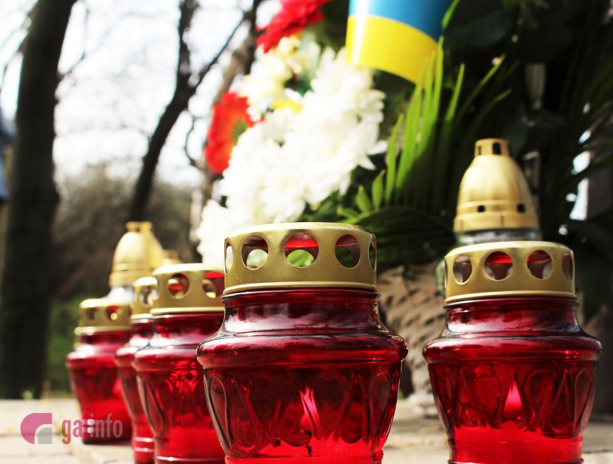 Зеленський вшанував пам'ять жертв нацистських концтаборів Зеленський вшанував пам'ять жертв нацистських концтаборів