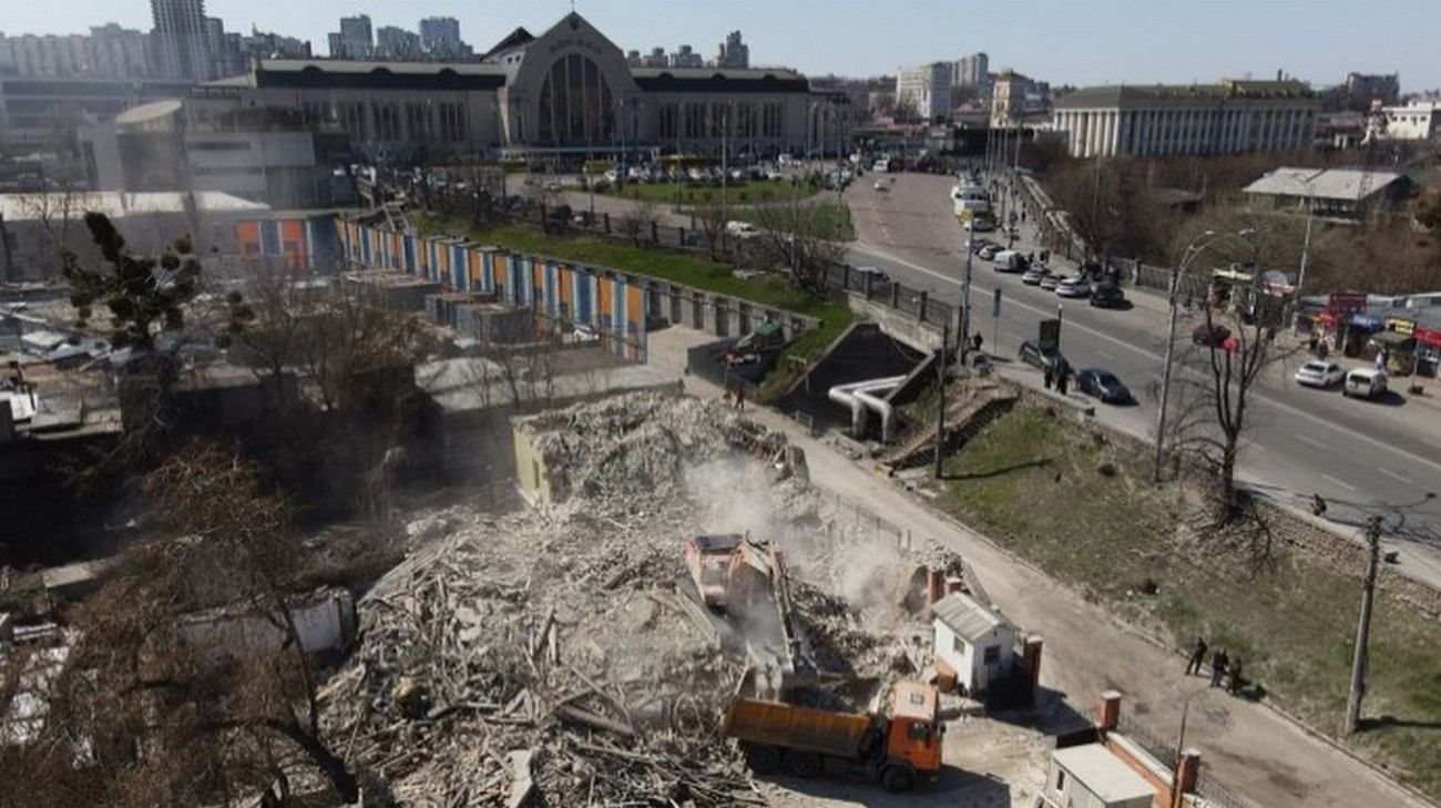 У Києві знесли історичний будинок Уткіна 