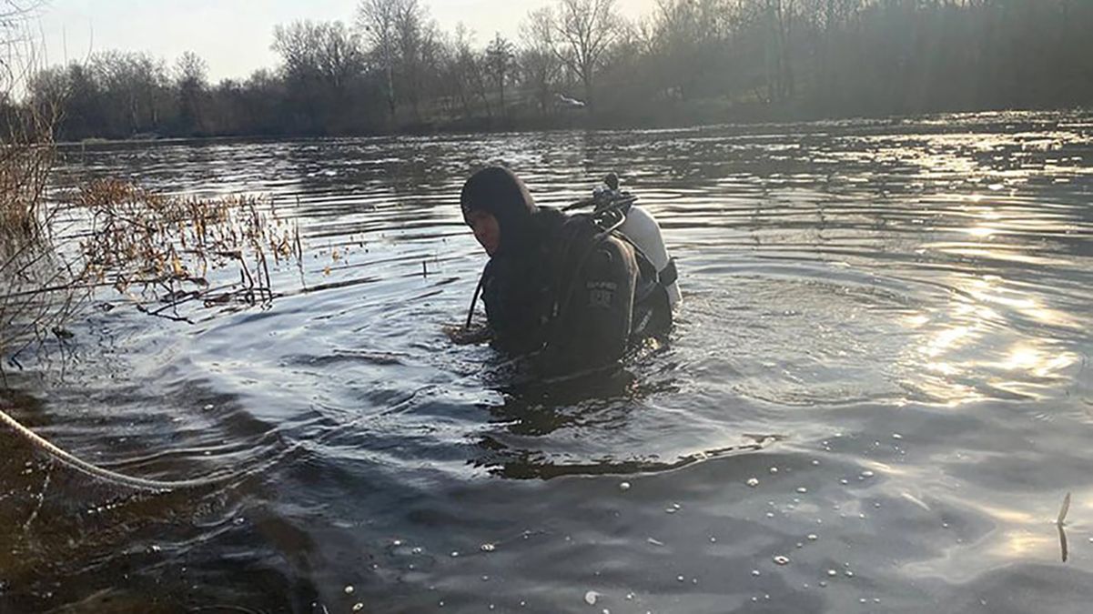 Під Полтавою перекинувся човен: вони були працівниками Полтавської ОДА