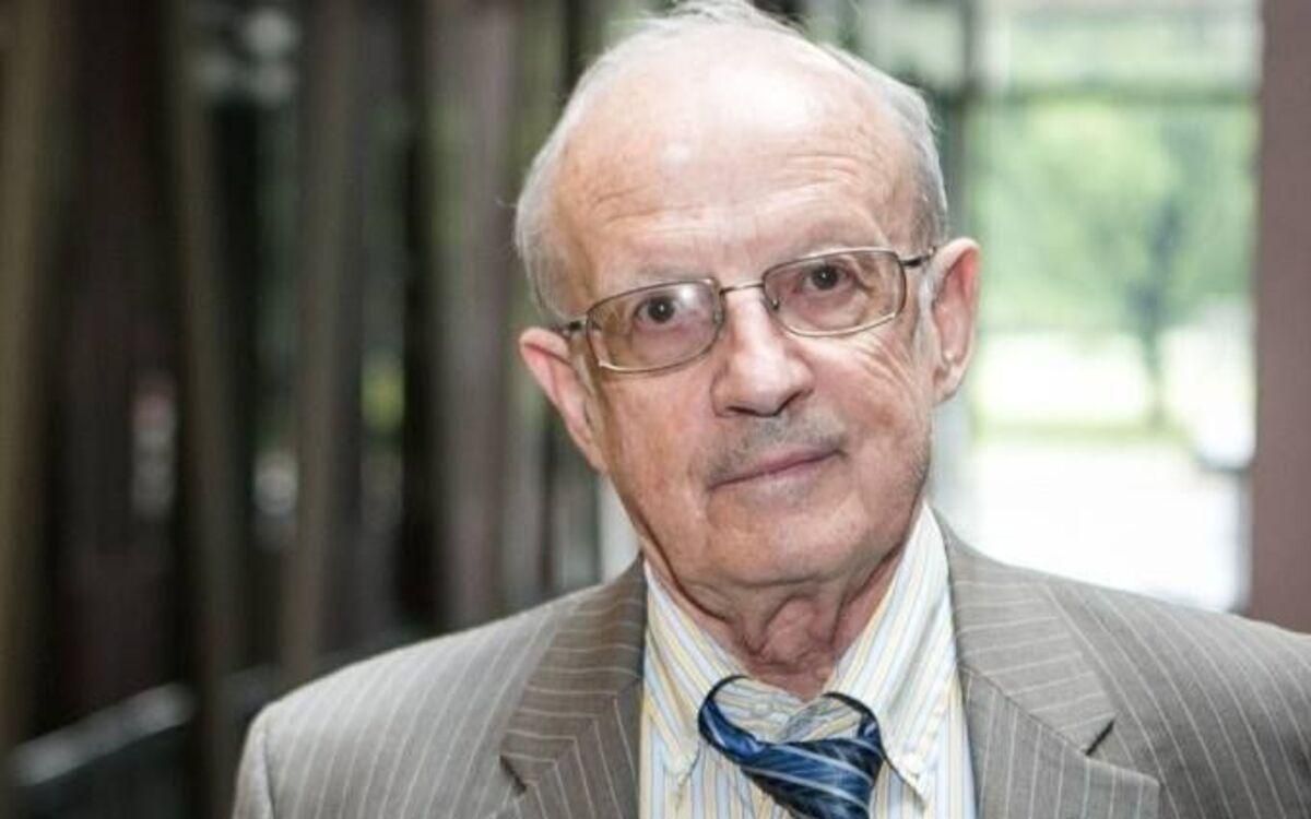 Путину тяжелее сейчас с Зеленским, чем с Порошенко, – Пионтковский Путину тяжелее сейчас с Зеленским, чем с Порошенко, – Пионтковский