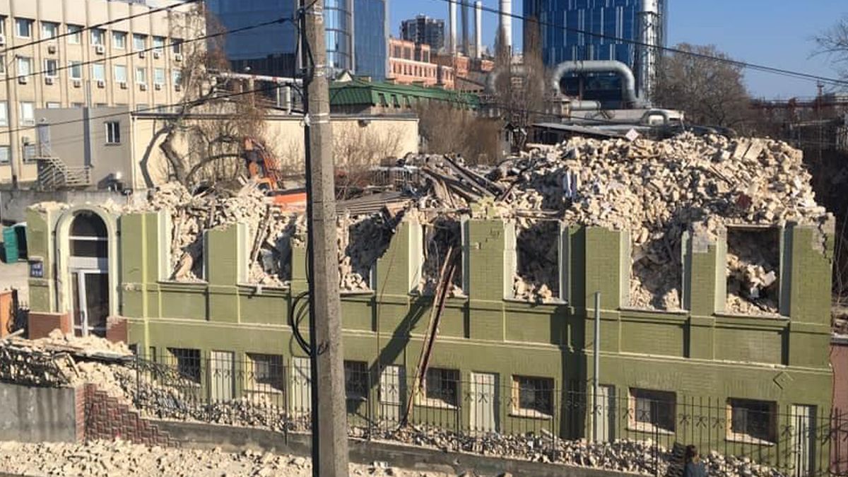 В Киеве снесли дом Уткина: реакция КГГА В Киеве снесли дом Уткина: реакция КГГА