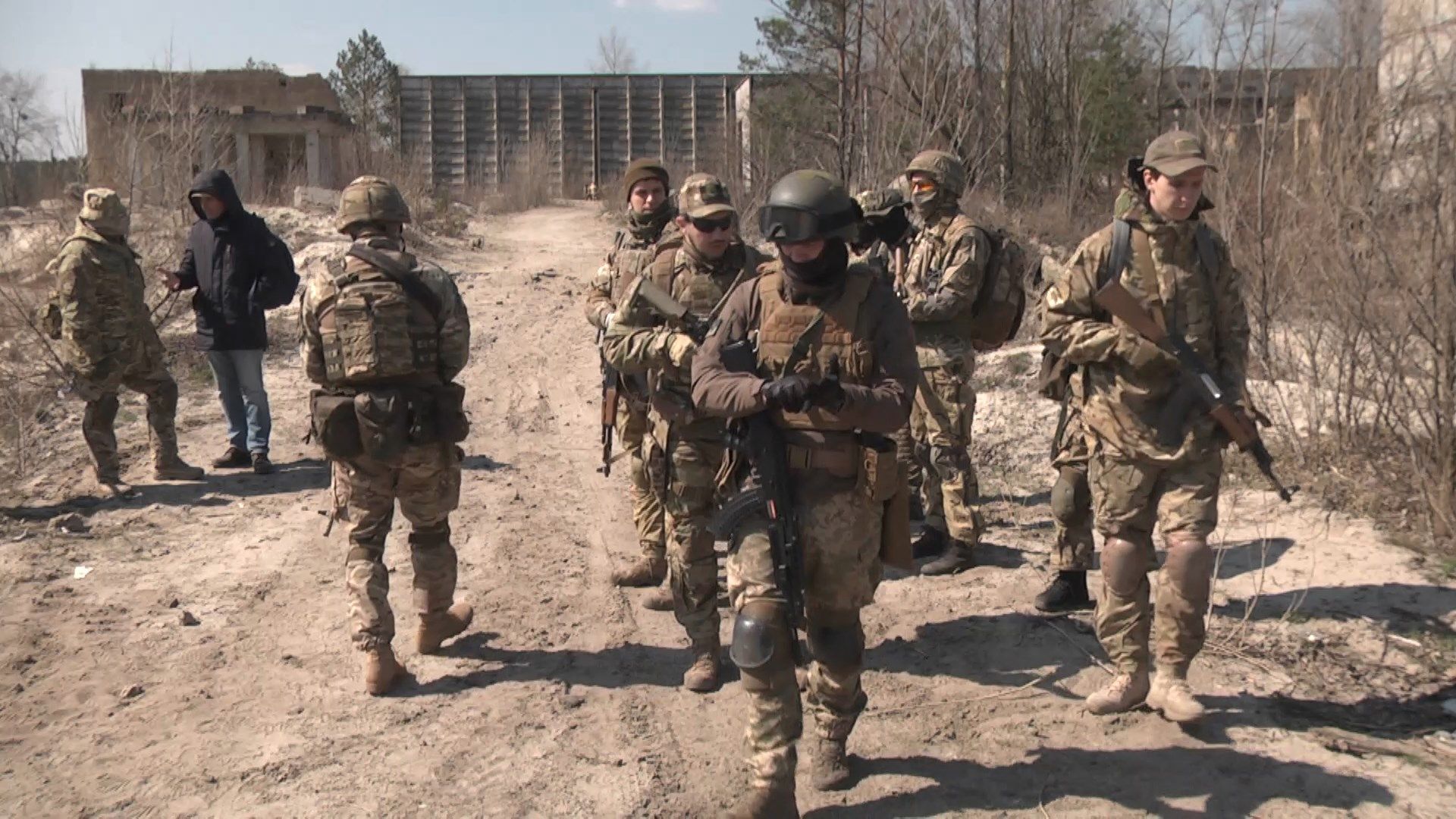 Територіальна оборона в Україні тримається на ентузіазмі добровольців Територіальна оборона в Україні тримається на ентузіазмі добровольців