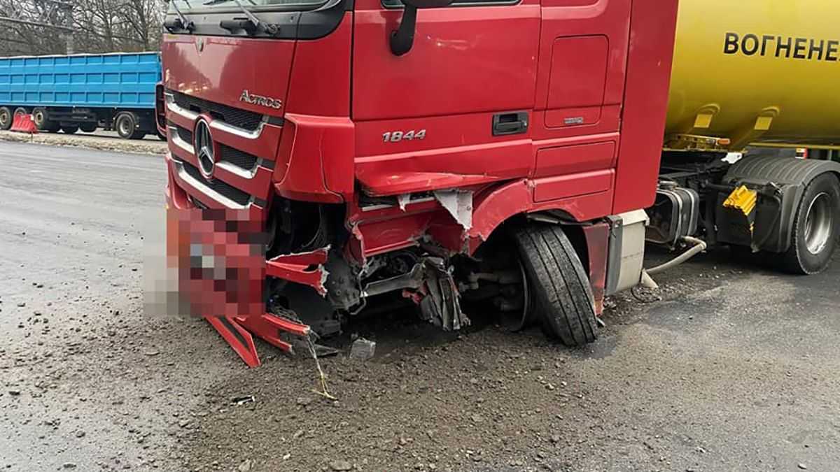 ДТП с бензовозом у Белой Церкви – фото