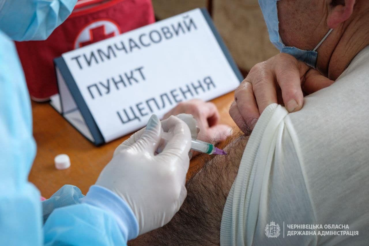 Усі, хто зараз вакцинуються препаратом CoronaVac, гарантовано отримають другу дозу, – МОЗ