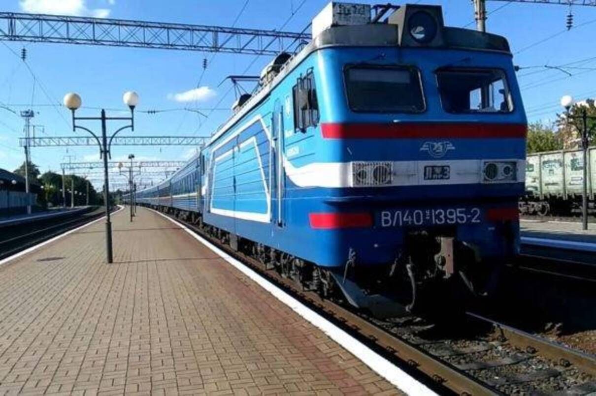 Движение поезда Львов - Ужгород восстановят с 16.04.2021: график
