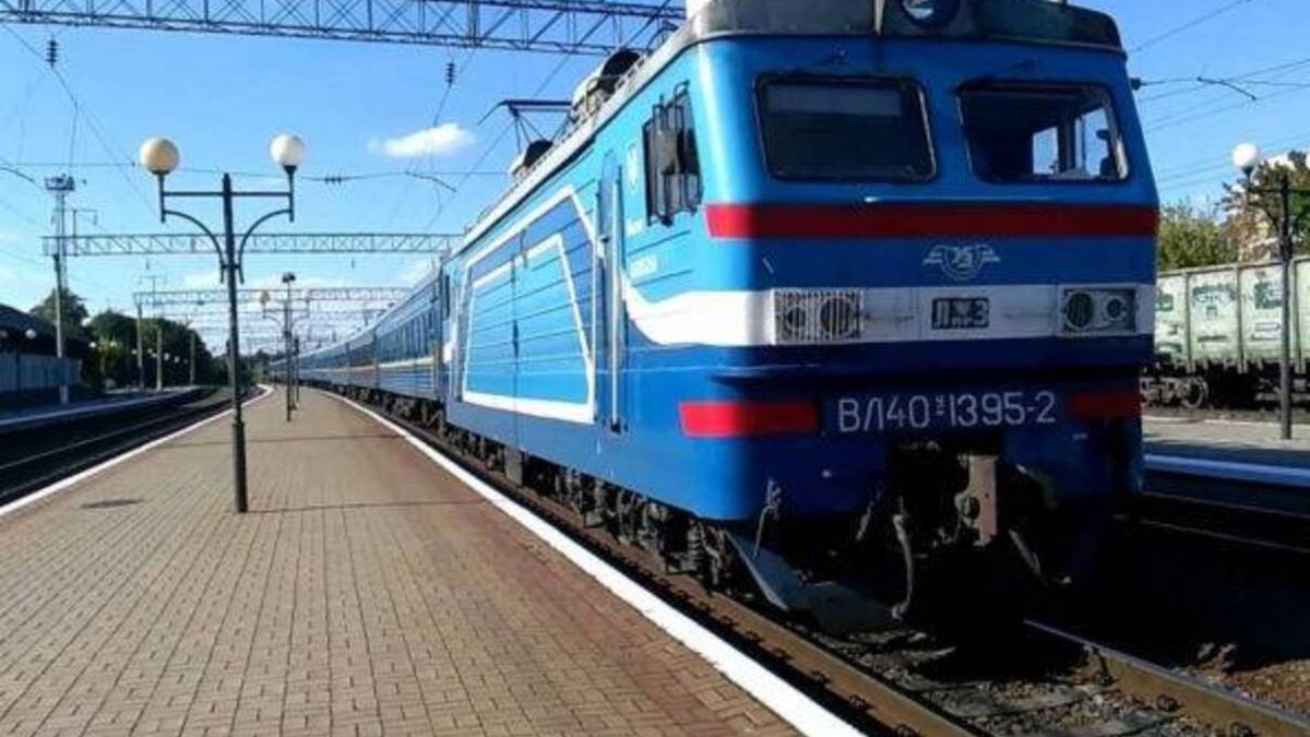 Движение поезда Львов - Ужгород восстановят с 16.04.2021: график Движение поезда Львов - Ужгород восстановят с 16.04.2021: график