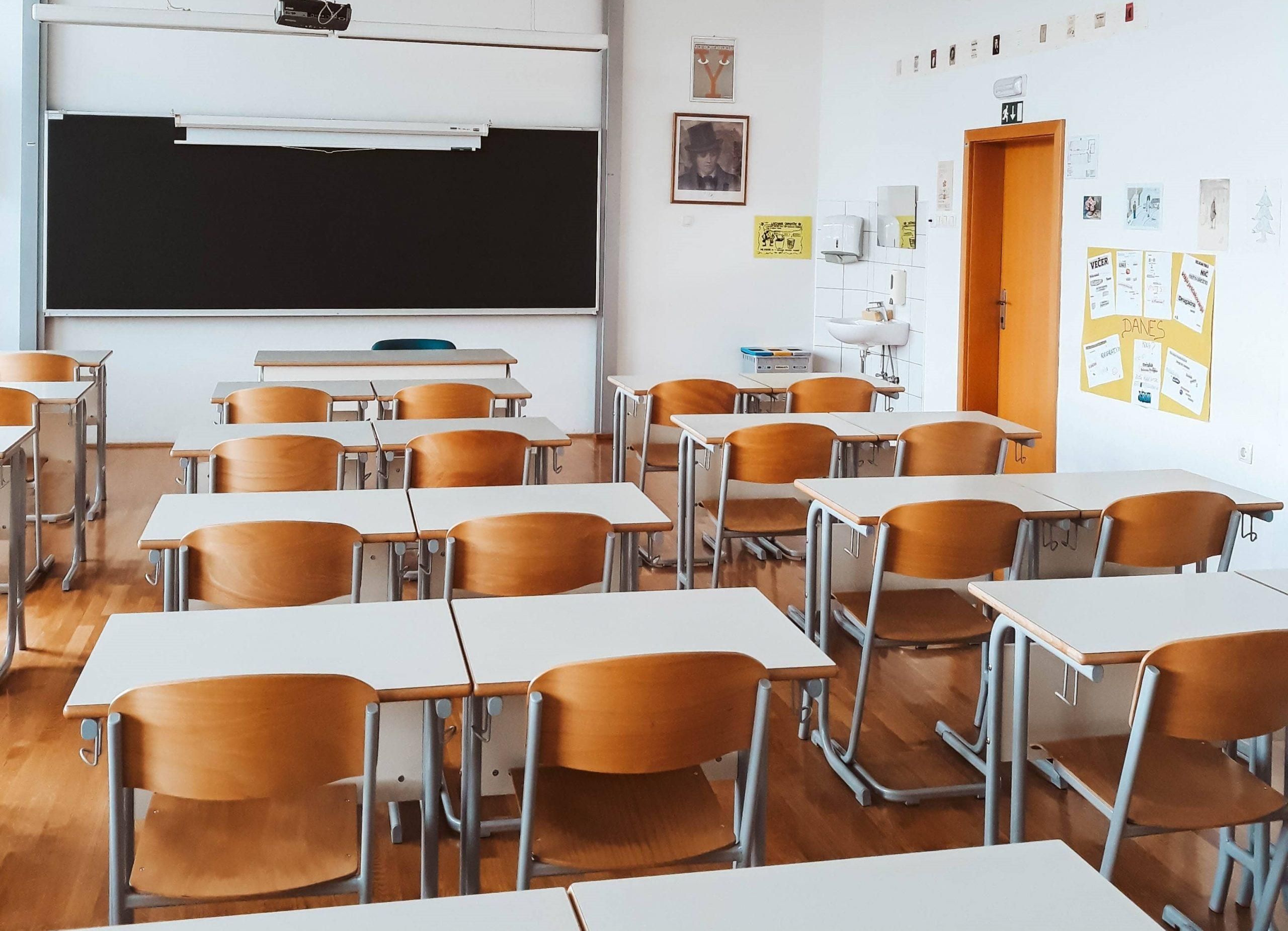 В Запорожье закрыли школы из-за усиления карантина: что с садиками В Запорожье закрыли школы из-за усиления карантина: что с садиками