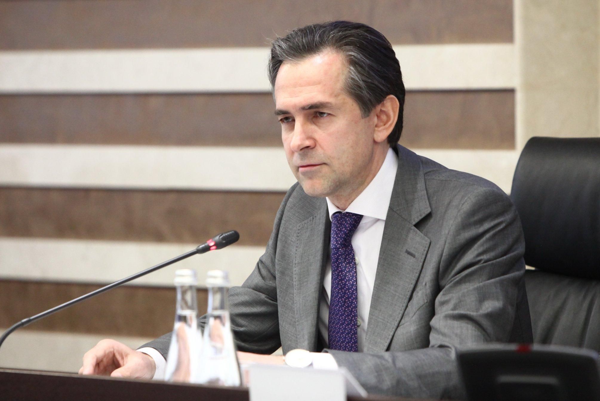 Кабмин снова назначил Любченко на должность главы налоговой Кабмин снова назначил Любченко на должность главы налоговой