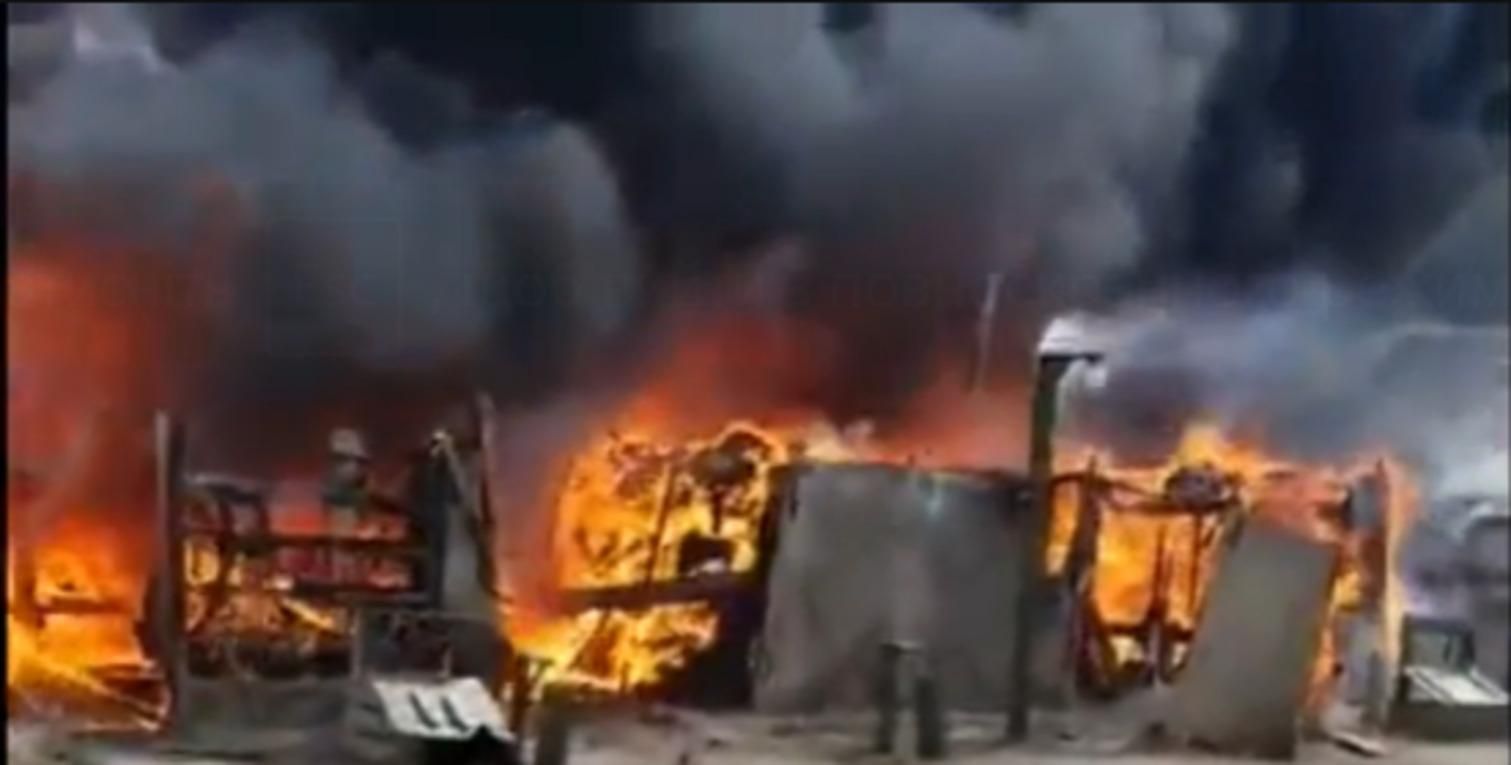 В Богучаре у границы с Украиной в лагере военных пожар: видео