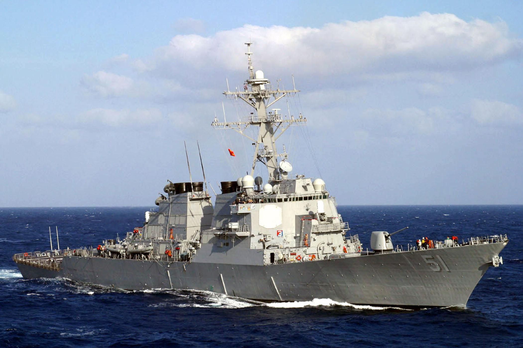 Ракетные эсминцы ВМС США заходят в Черное море