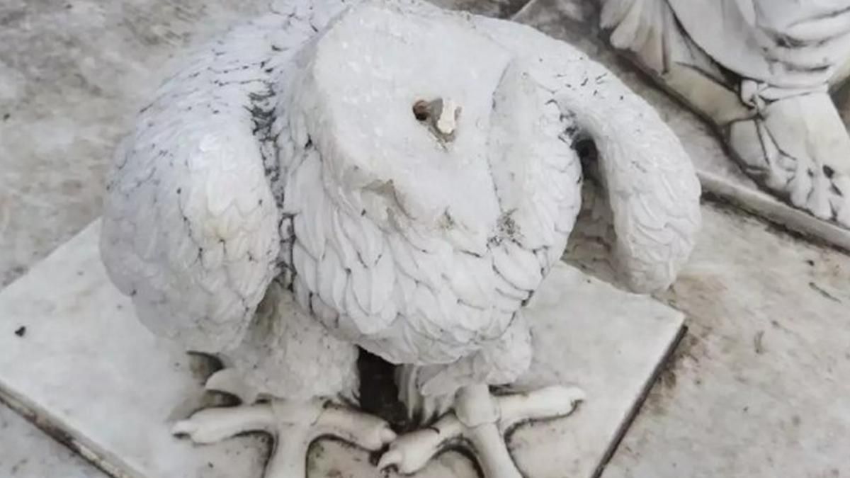 У Києві розповіли про долю пам'ятника Данте та його орла