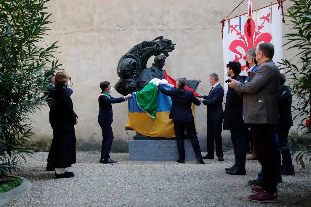 Київ подарував Флоренції пам'ятник Тараса Шевченка Київ подарував Флоренції пам'ятник Тараса Шевченка