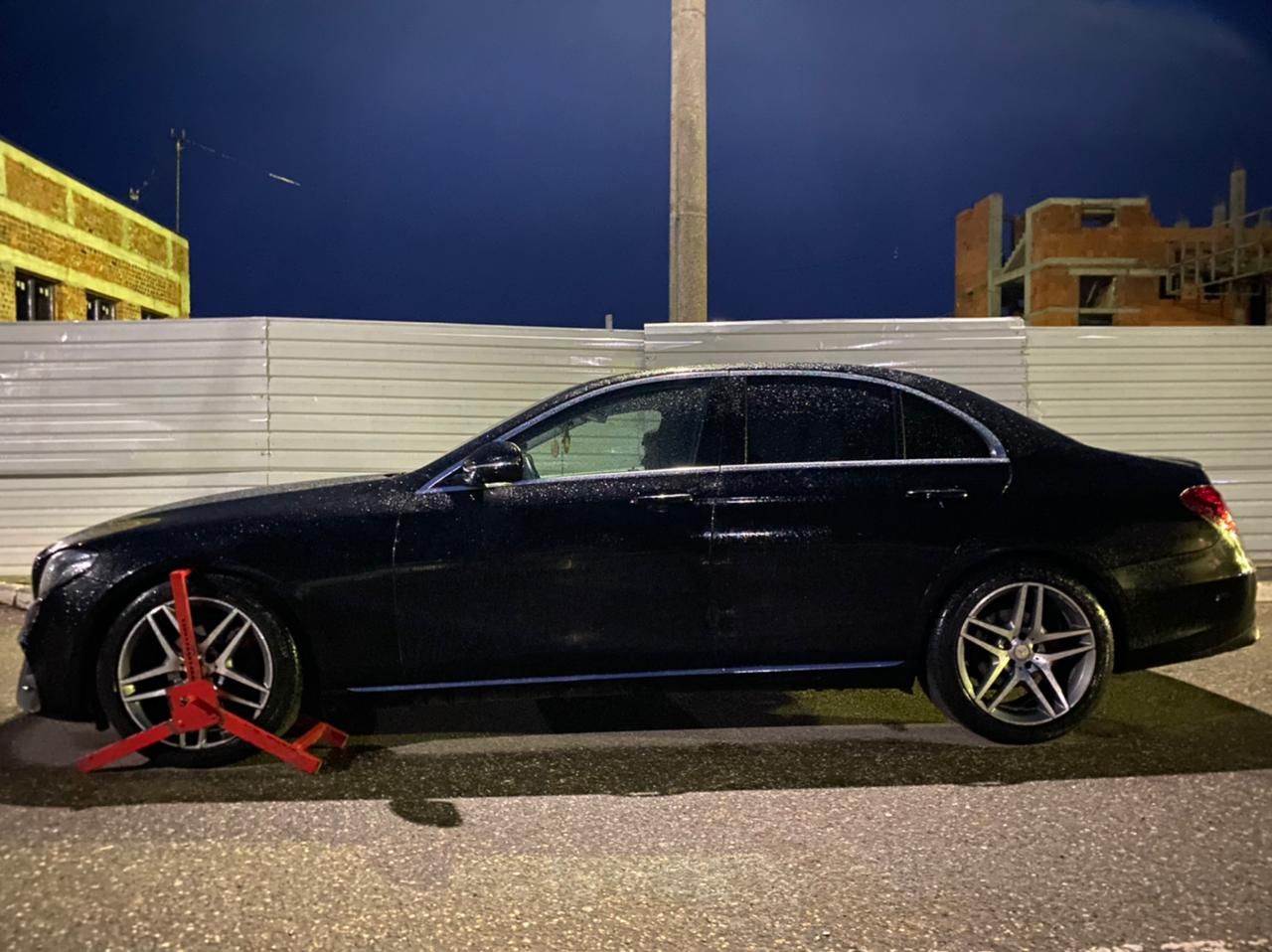 Викрадений Mercedes