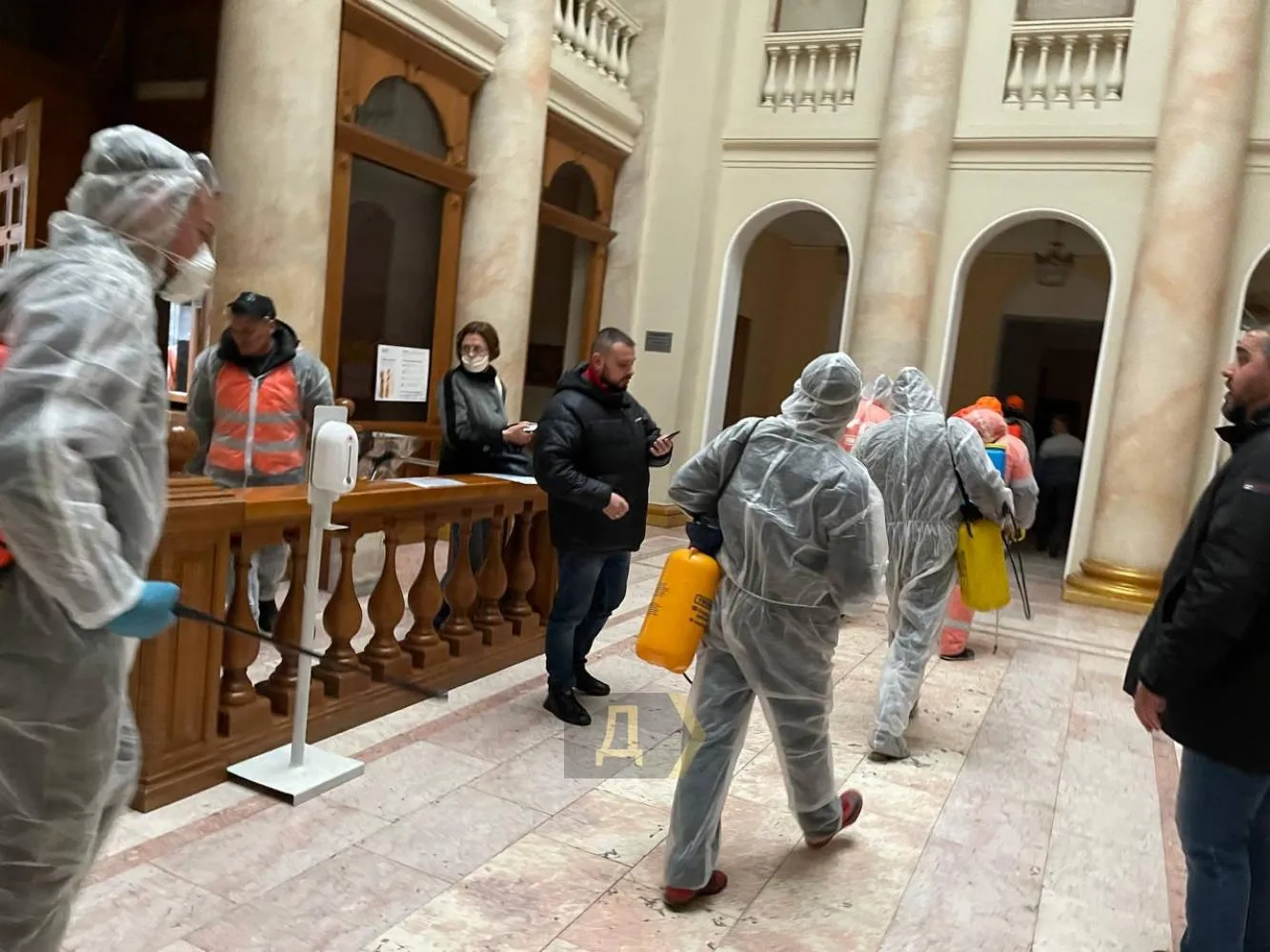 Дезінфекція в Одеській міськраді Дезінфекція в Одеській міськраді