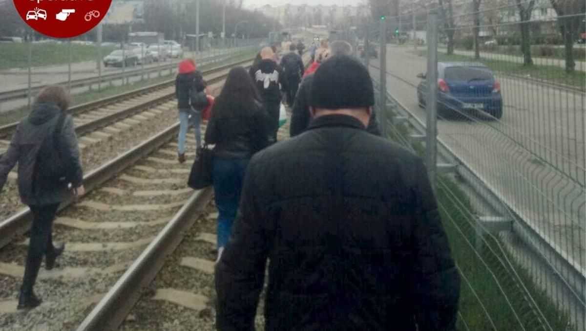 Через задимлення у Києві зупинився рух швидкісного трамвая 