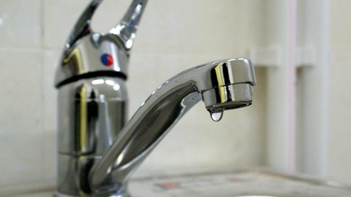 Из-за карантина: в Киеве начнут отключать горячую воду на месяц позже Из-за карантина: в Киеве начнут отключать горячую воду на месяц позже