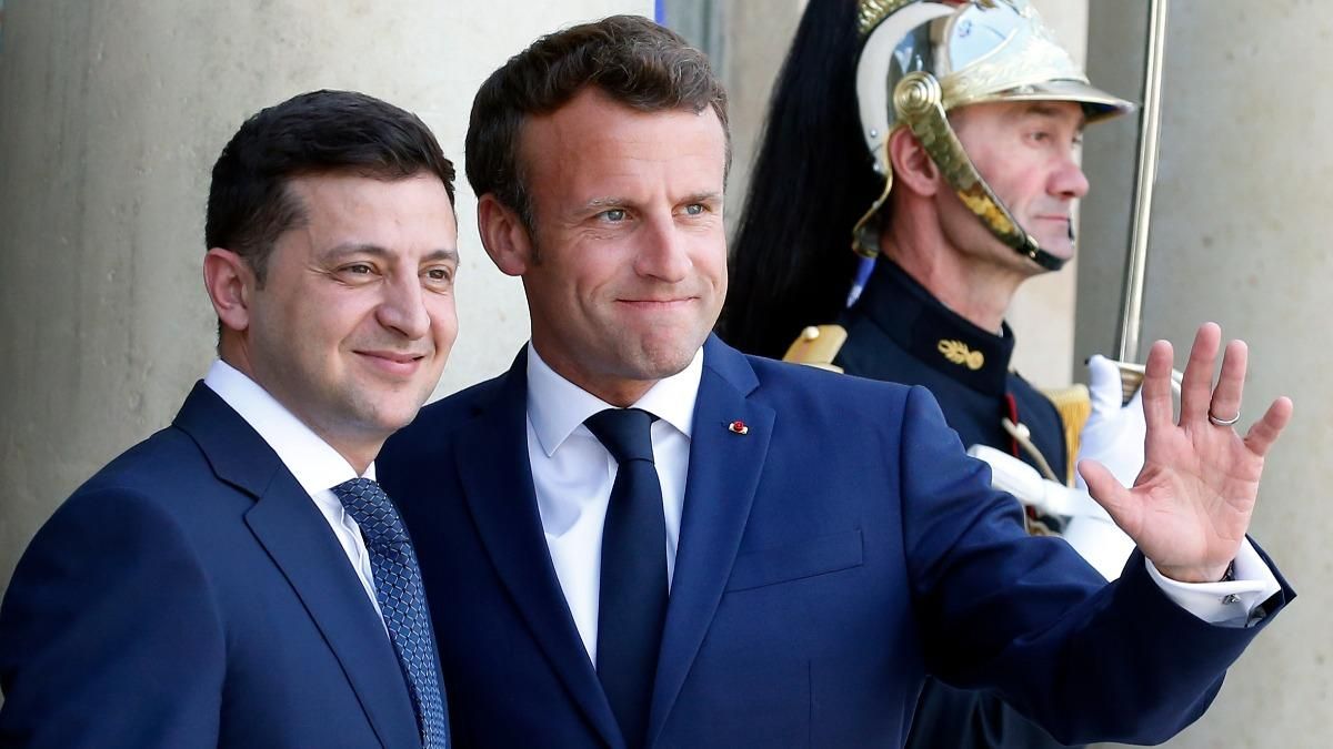 Зеленский прибыл в Париж: встреча с Макрона уже начали Зеленский прибыл в Париж: встреча с Макрона уже начали