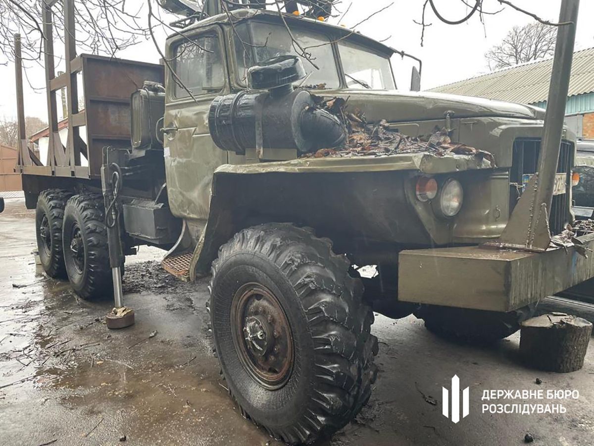 В Харькове ГБР подозревает ексчиновника из-за покупки старого Урала