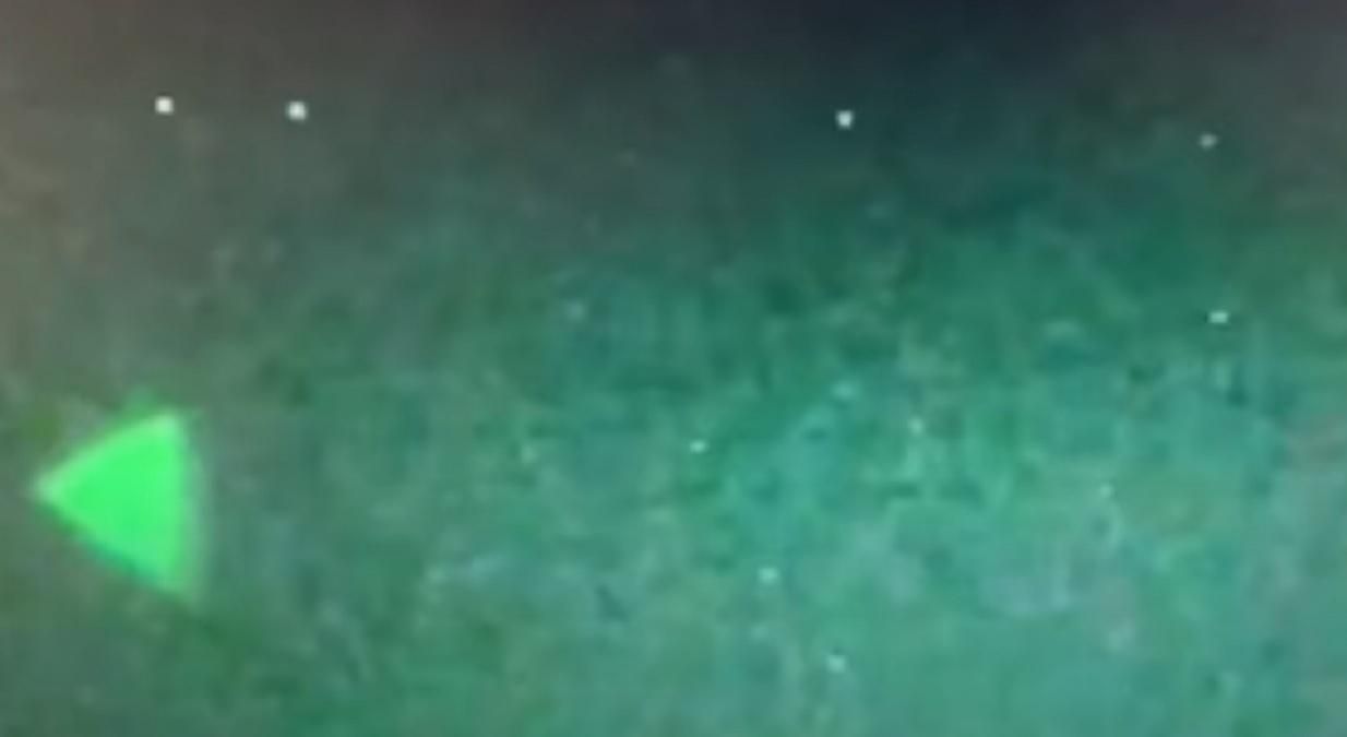 Пентагон підтвердив справжність матеріалів про НЛО Пентагон підтвердив справжність матеріалів про НЛО