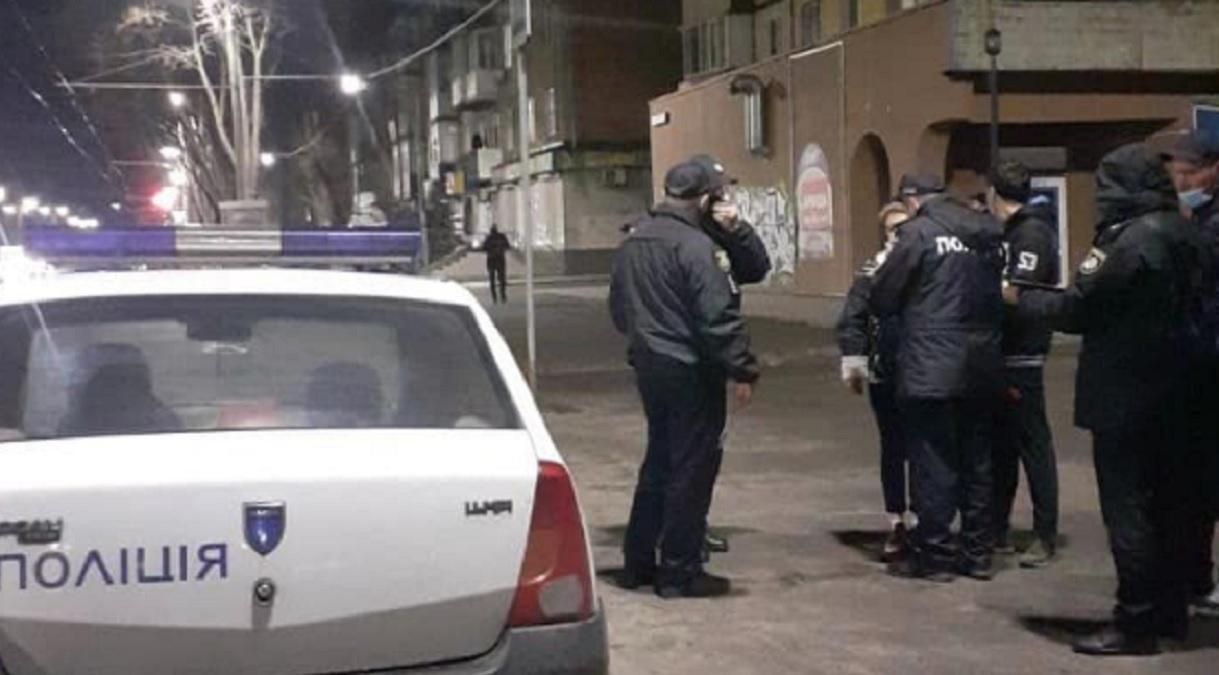 У Кривому Розі викрили пішохода з підробленим посвідченням водія У Кривому Розі викрили пішохода з підробленим посвідченням водія