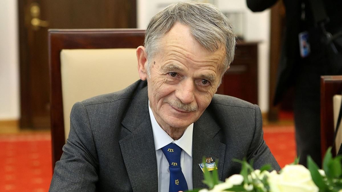 Янукович пытался подкупить крымских татар - Джемилев
