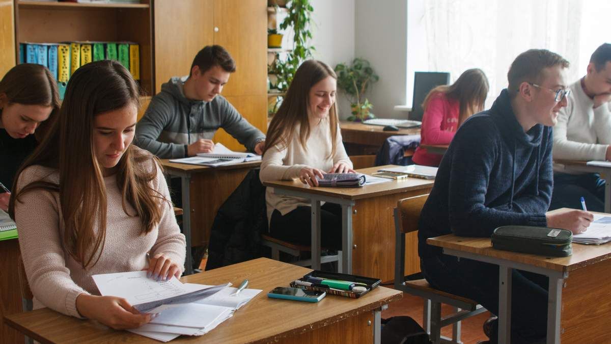 В Винницкой области в школу возвращаются ученики 9 и 11 классов