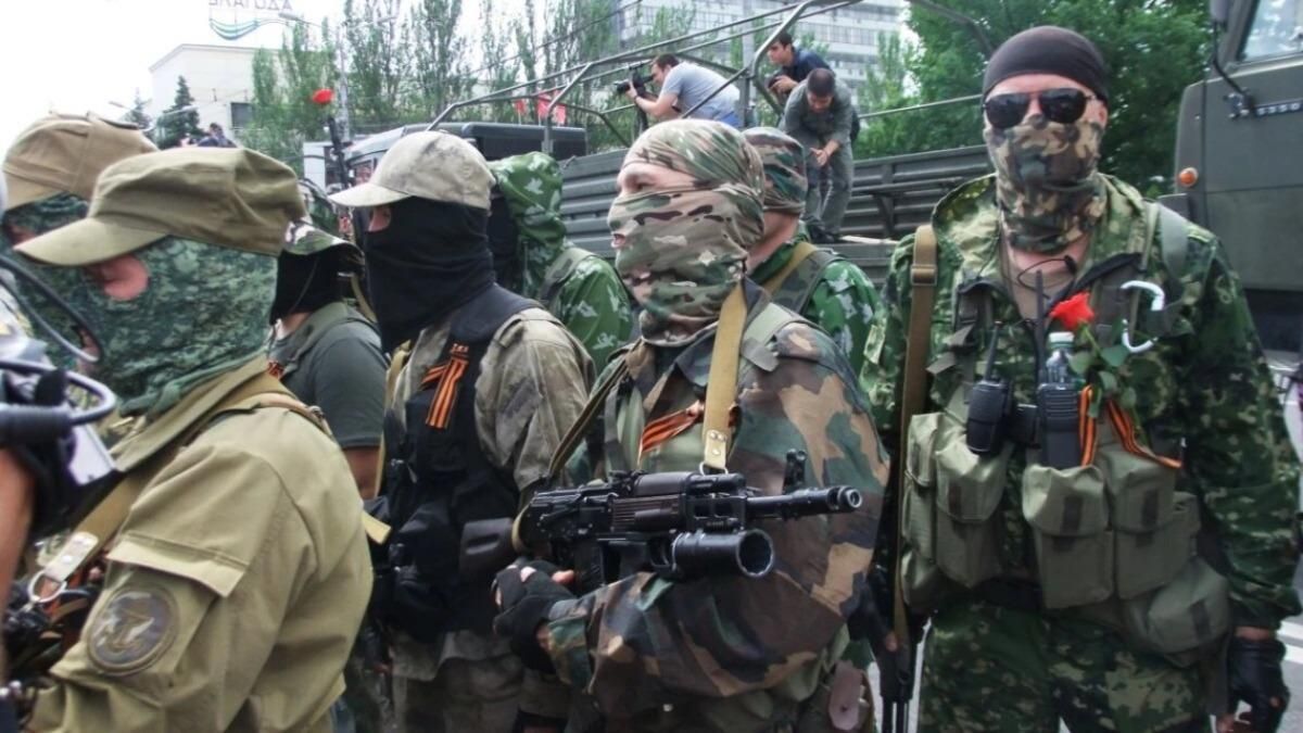 На Донбасі бойовик вистрілив у 15-річну дівчину та втікав, – розвідка На Донбасі бойовик вистрілив у 15-річну дівчину та втікав, – розвідка