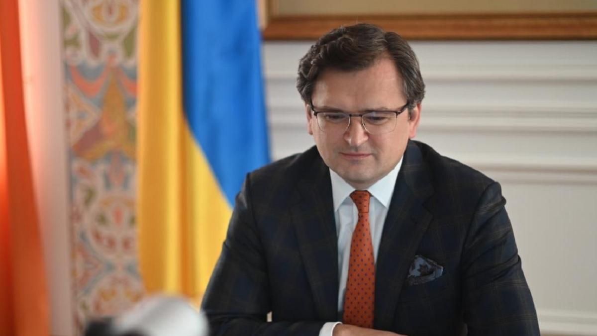 Кулеба призвал ЕС ввести секторальные санкции против России Кулеба призвал ЕС ввести секторальные санкции против России