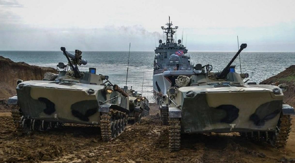 Росія завершує формувати ударно-десантне угруповання в Криму 