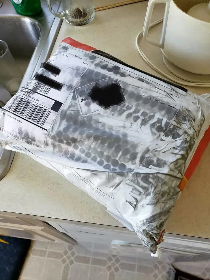 Сліди на посилці Сліди на посилці