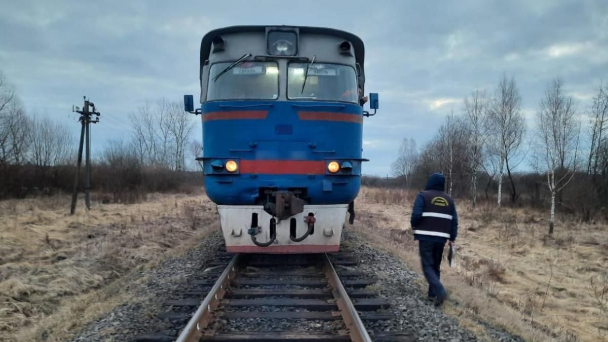 Молодой человек внезапно умер в поезде в Тернополе