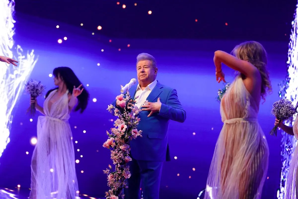 Поплавський презентував концертний кліпу на нову пісню Поплавський презентував концертний кліпу на нову пісню