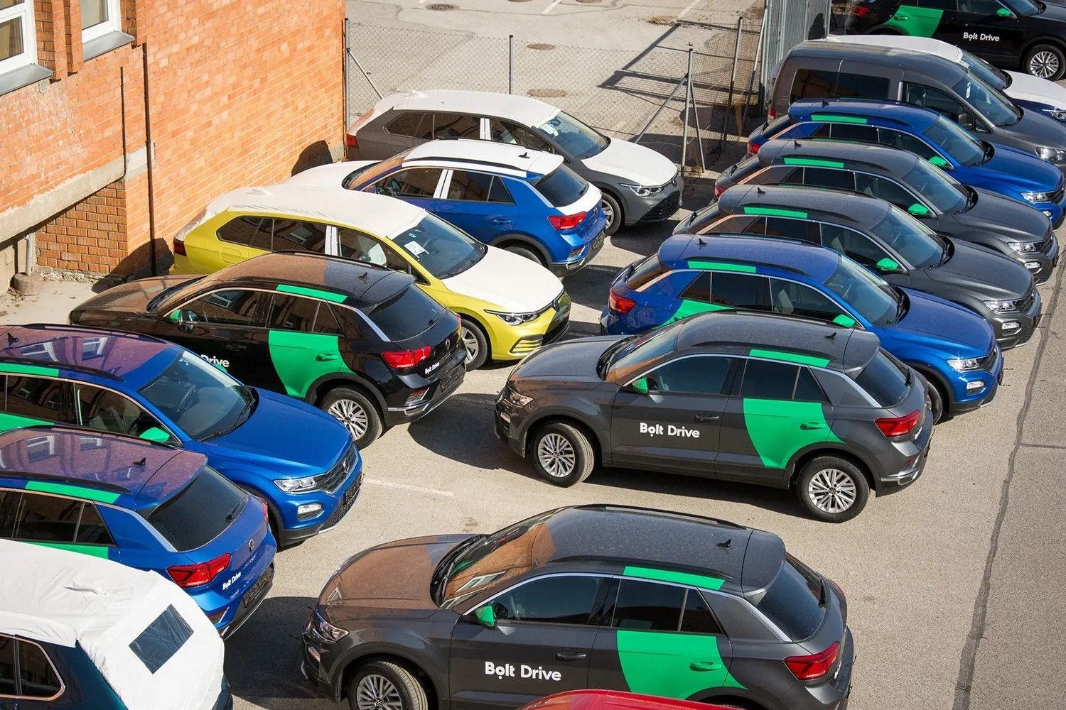 Каршеринг в Украине: когда Bolt позволит брать автомобили в аренду Каршеринг в Украине: когда Bolt позволит брать автомобили в аренду