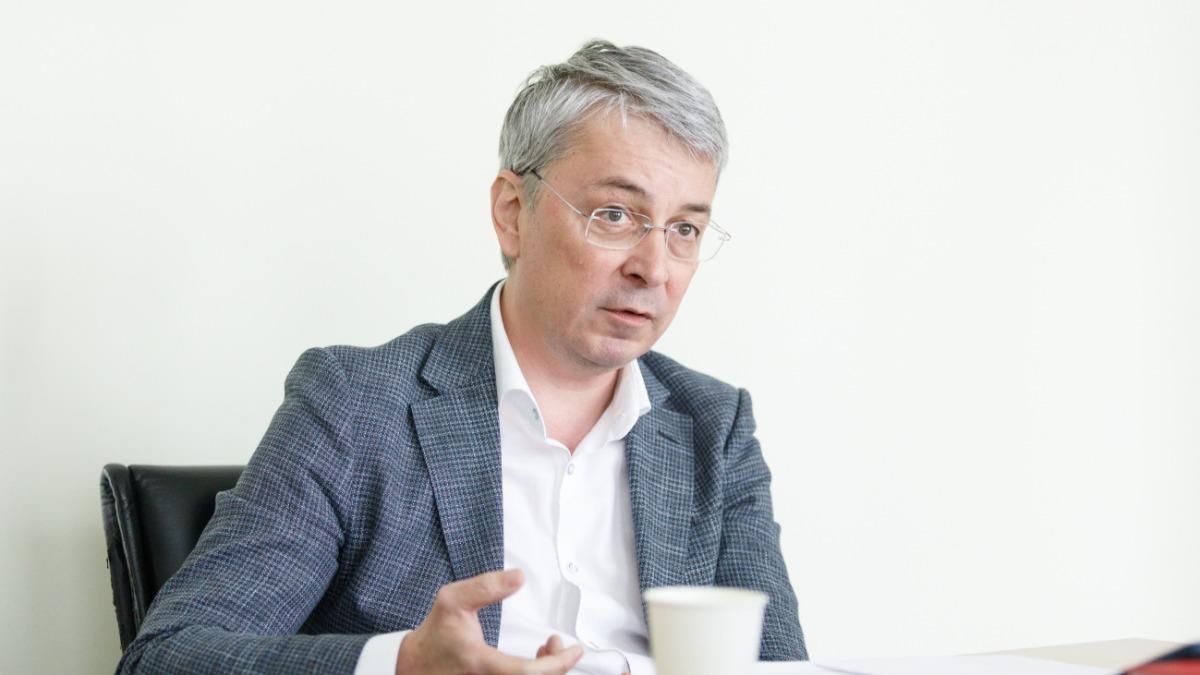 Давайте начнем штрафовать чиновников, - Ткаченко о языковом законе Давайте начнем штрафовать чиновников, - Ткаченко о языковом законе