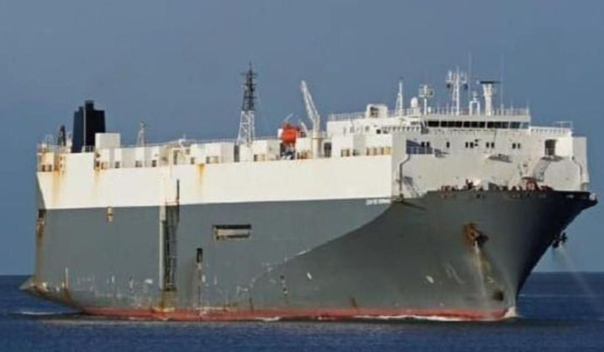 180-метровое грузовое судно село на мель под Стамбулом 180-метровое грузовое судно село на мель под Стамбулом