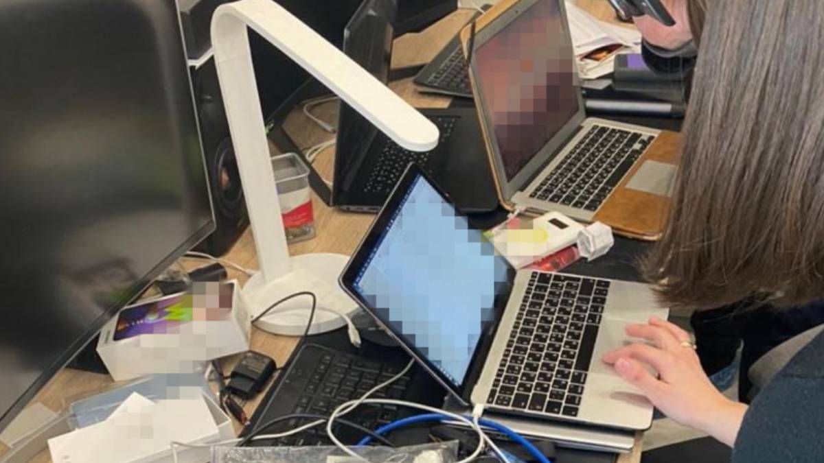 Українця підозрюють у крадіжці мільйонів доларів з банків - Техно 24 Українця підозрюють у крадіжці мільйонів доларів з банків - Техно 24