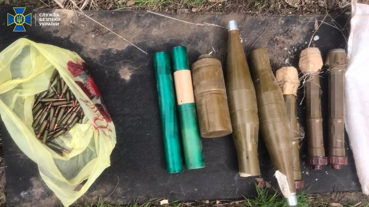 Бойовик, що облаштував схрон, наразі в розшуку Бойовик, що облаштував схрон, наразі в розшуку