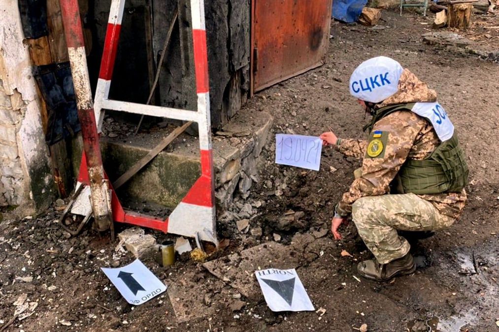 Оккупанты на Донбассе минируют села минами ПОМ из России Оккупанты на Донбассе минируют села минами ПОМ из России