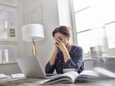 Ніби бовтаєшся у буденності: чим небезпечне відчуття знемагання Ніби бовтаєшся у буденності: чим небезпечне відчуття знемагання