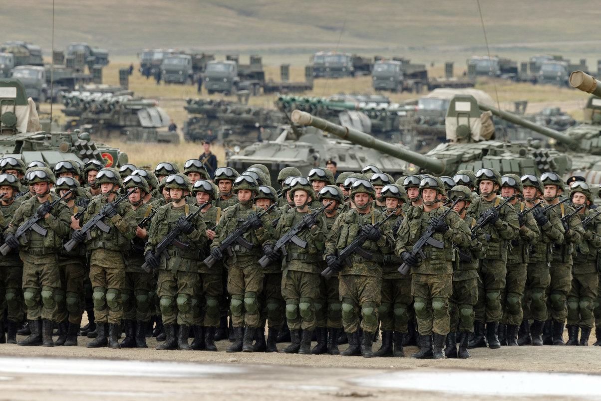 Российских войск у границы недостаточно для вторжение