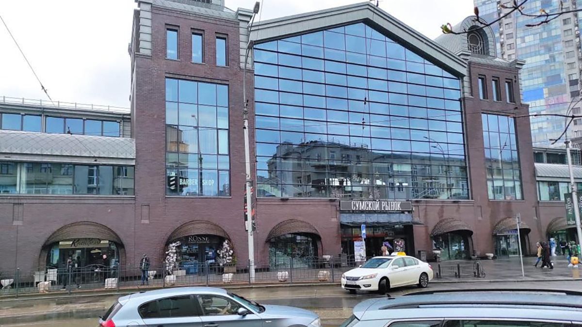 В Харкові на Сумському ринку шукали вибухівку, але не знайшли В Харкові на Сумському ринку шукали вибухівку, але не знайшли