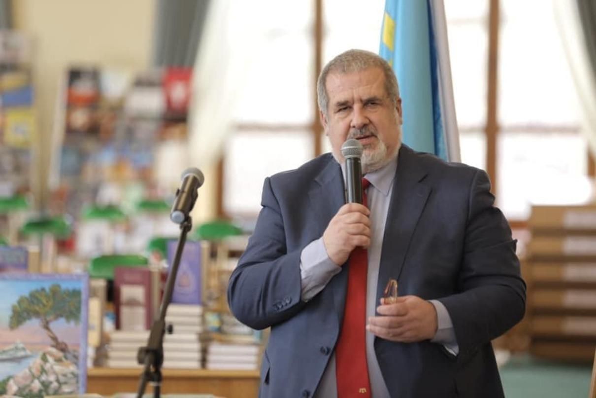 Чубаров: Росія шантажує тих, хто приєднуються до Кримської платформи Чубаров: Росія шантажує тих, хто приєднуються до Кримської платформи