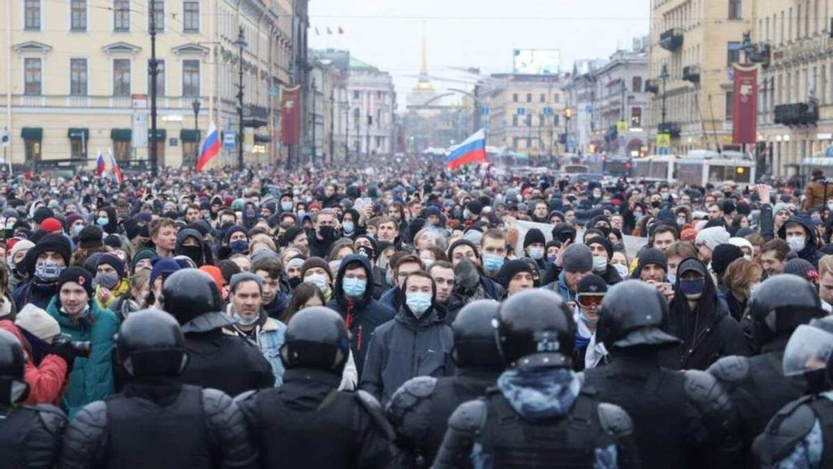 Спокійного правління у Путіна не буде, – Яковенко про протести