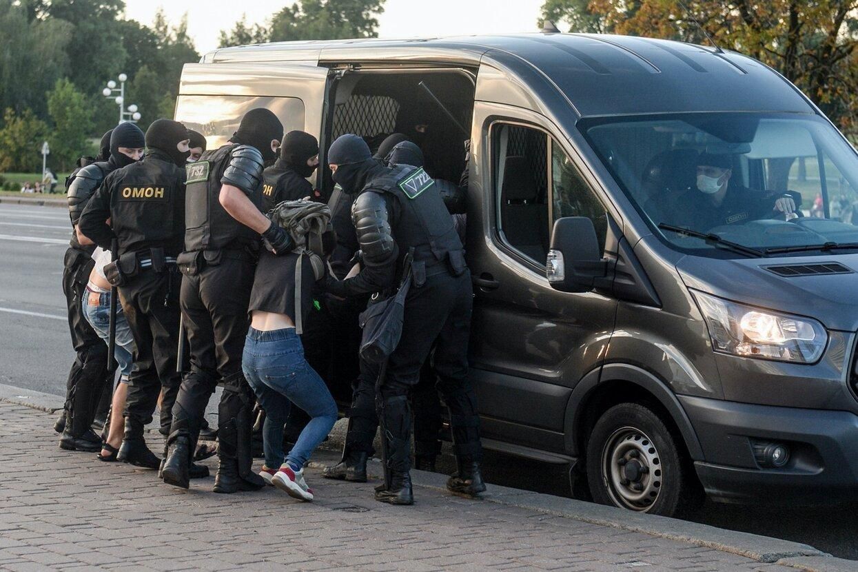 В России начались массовые аресты перед акциями в поддержку Навального В России начались массовые аресты перед акциями в поддержку Навального