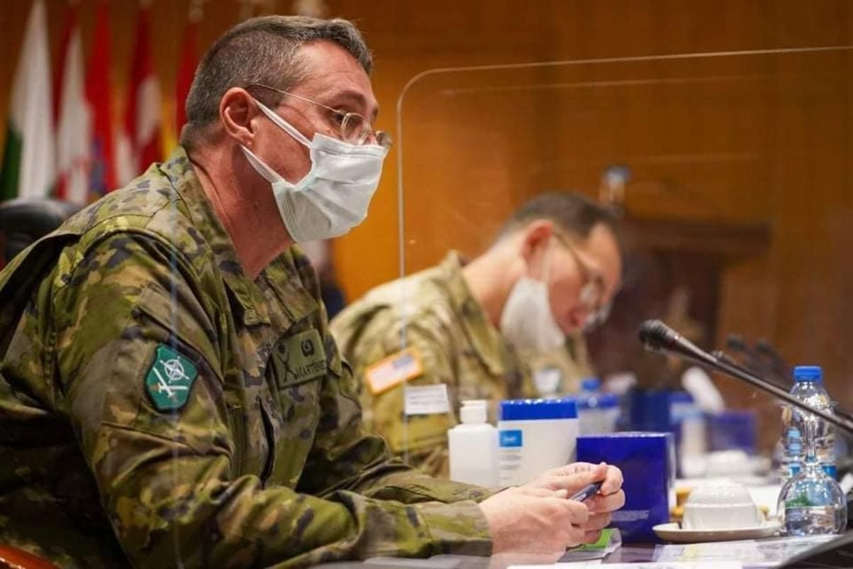 Командующие Сухопутных войск НАТО обсудили российскую агрессию Командующие Сухопутных войск НАТО обсудили российскую агрессию