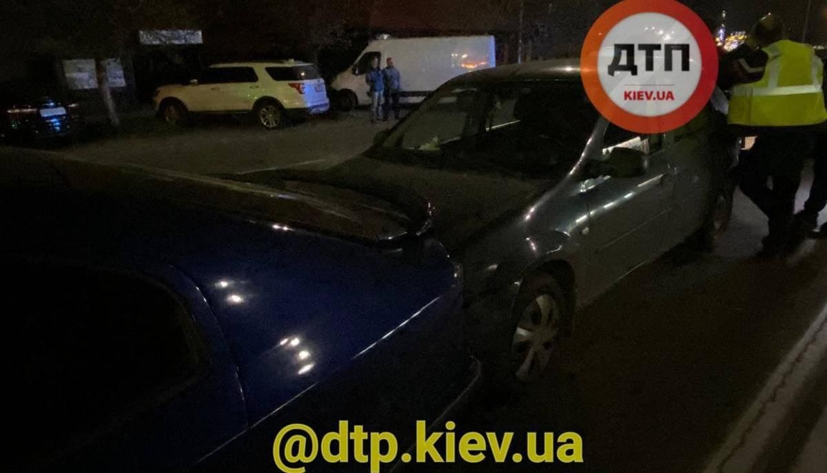 На Позняках в Киеве водитель Land Rover спровоцировал масштабное ДТП