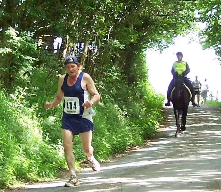 Марафон бігунів Марафон бігунів